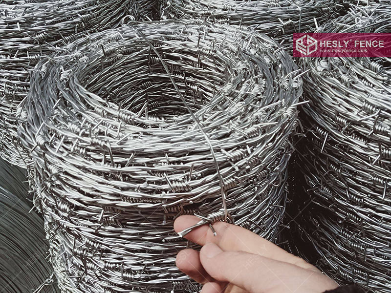 barbed wire supplier Hesly Fence