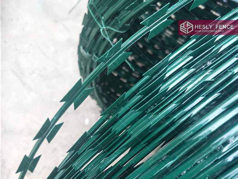 green razor wire coil China supplier