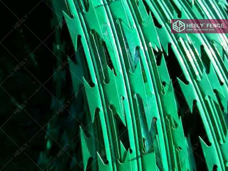 powder coated razor wire coil China Hesly