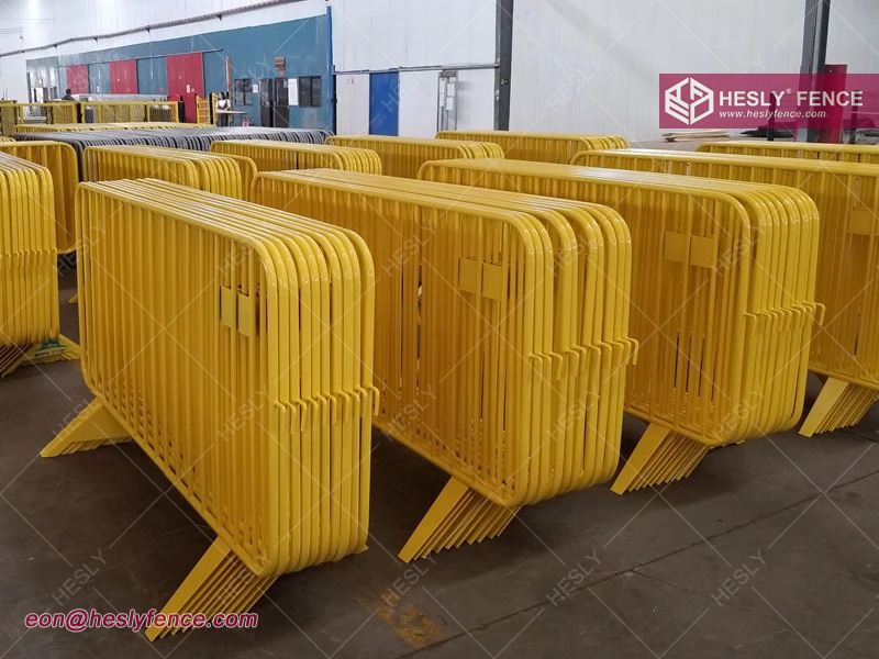 powder coated crowd barrier