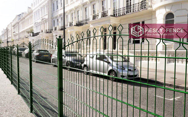 868 mesh fence