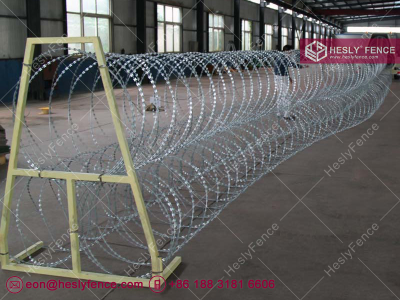 rapid deployment razor barrier trailer