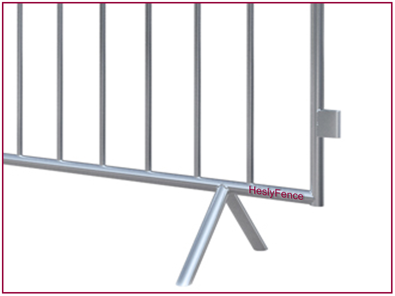 Claw Feet Crowd Barrier